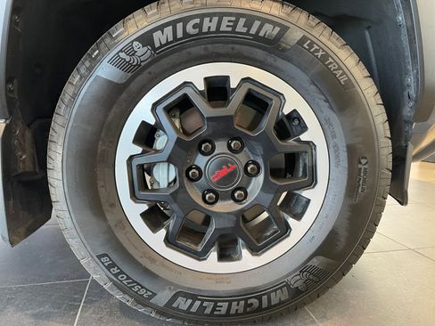 Used 2025 Toyota 4Runner TRD Off-Road AWD/4WD image 26