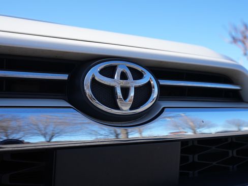 Used 2021 Toyota 4Runner Limited image 31