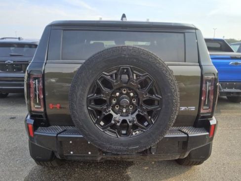 Used 2025 GMC Hummer EV 2X w/ LPO, Illumination Package AWD/4WD image 3