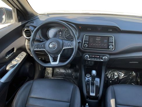 Used 2020 Nissan Kicks SR w/ SR Premium Package image 14