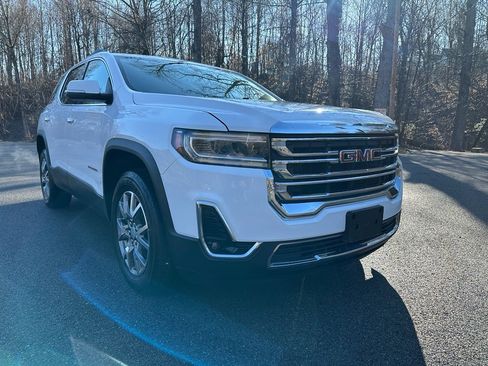 Used 2020 GMC Acadia SLT image 1