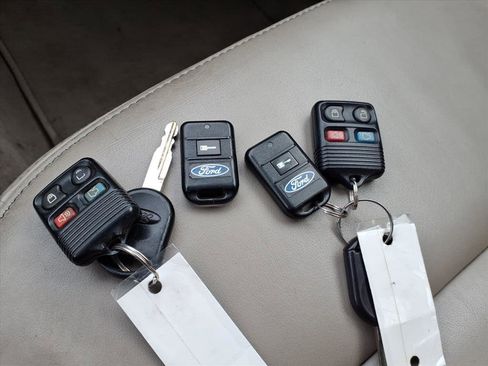 Used 2011 Ford Focus SEL w/ 301A Rapid Spec Order Code image 16