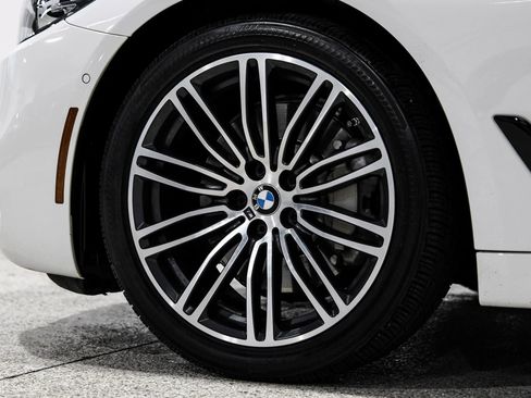 Used 2018 BMW 540i w/ M Sport Package image 67