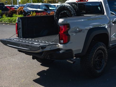 New 2026 Chevrolet Colorado ZR2 w/ ZR2 Bison Edition AWD/4WD image 9