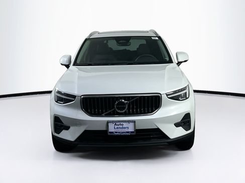 Used 2023 Volvo XC40 B5 Plus w/ Protection Package Premier AWD/4WD image 2
