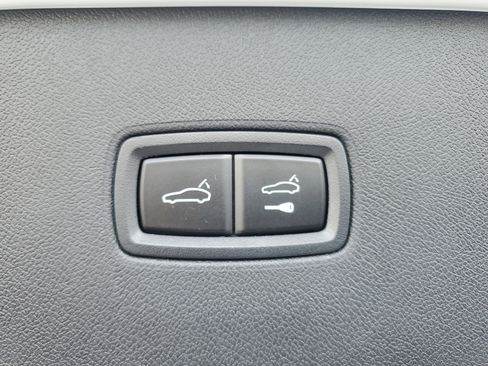 Used 2024 Porsche Cayenne E-Hybrid image 9