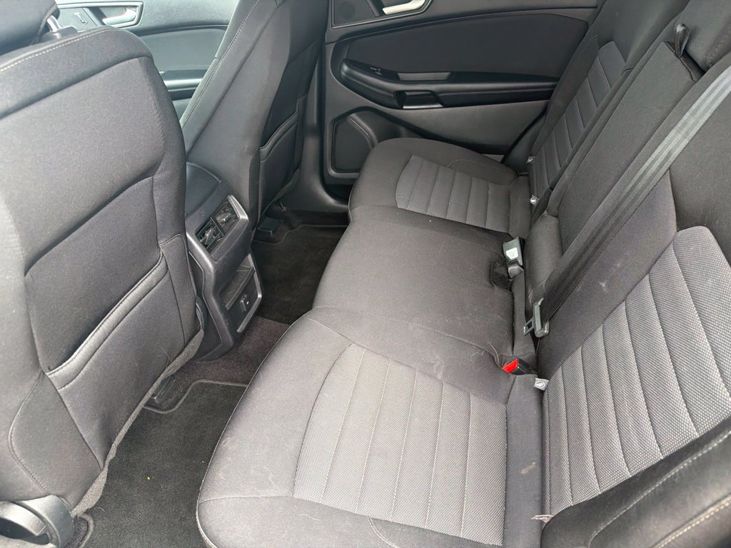 Used 2016 Ford Edge SE FWD image 6