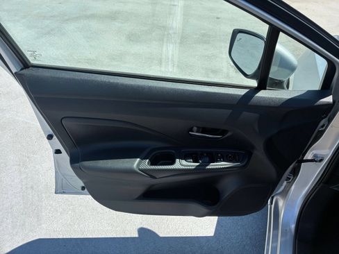 Used 2025 Nissan Versa SV FWD image 18