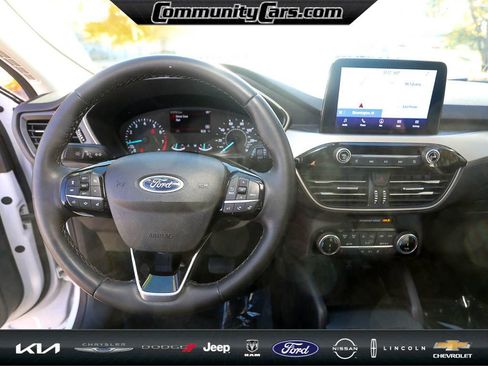 Used 2022 Ford Escape SEL AWD/4WD image 14