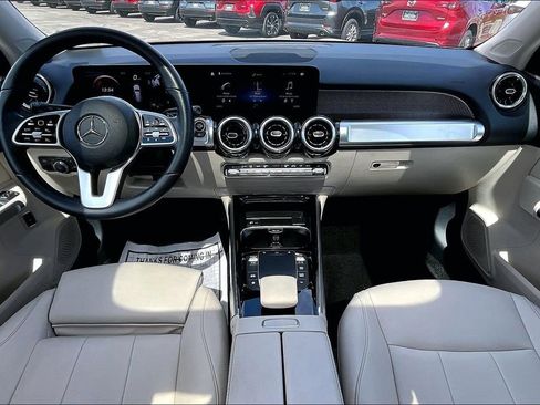 Used 2022 Mercedes-Benz GLB 250 image 11