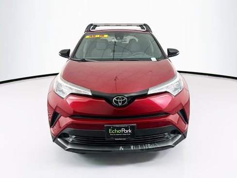 Used 2018 Toyota C-HR XLE image 2