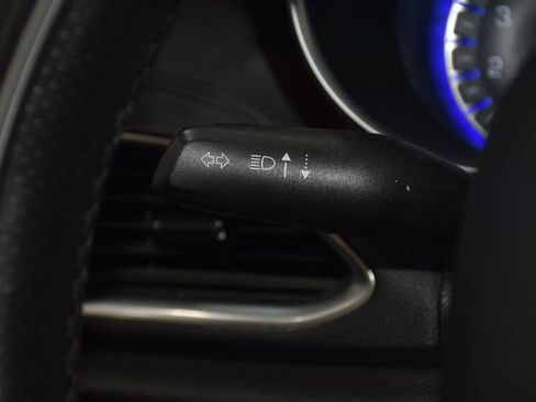 Used 2020 Chrysler Pacifica Limited image 10