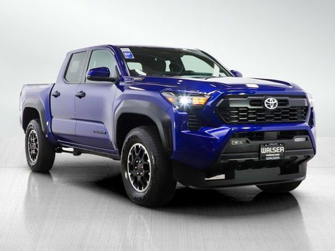 Used 2024 Toyota Tacoma TRD Off-Road w/ TRD Off Road Upgrade Package image 7