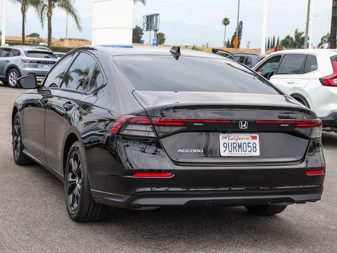 Used 2025 Honda Accord SE image 12