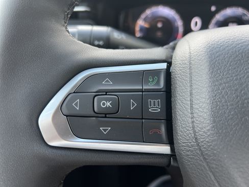 Used 2025 Jeep Compass Limited w/ High Altitude Package AWD/4WD image 25