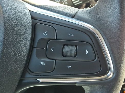 Used 2022 Buick Encore GX Essence w/ Experience Buick Package image 24