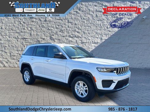 New 2025 Jeep Grand Cherokee Laredo image 1