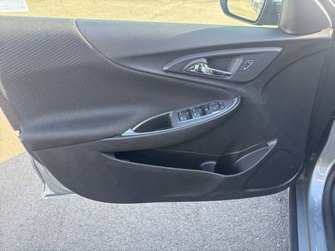 Used 2025 Chevrolet Malibu RS image 11