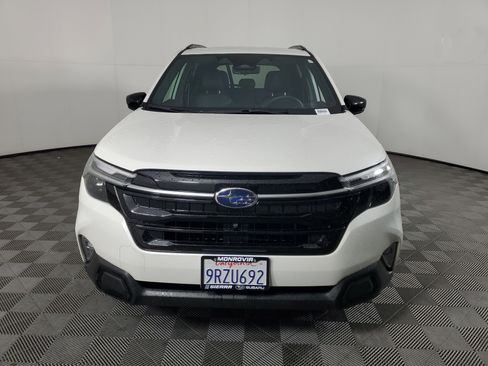 Used 2025 Subaru Forester Touring w/ Popular Package - Touring image 9