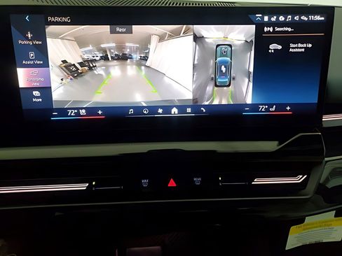 Used 2025 BMW 530i w/ Premium Package image 16