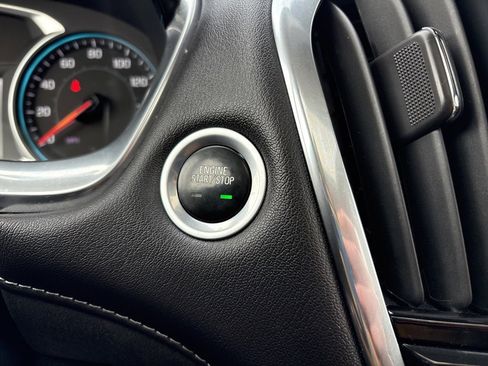 Used 2021 Chevrolet Traverse High Country image 17