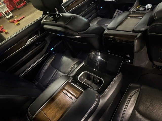 Used 2023 Jeep Grand Wagoneer 4WD image 21