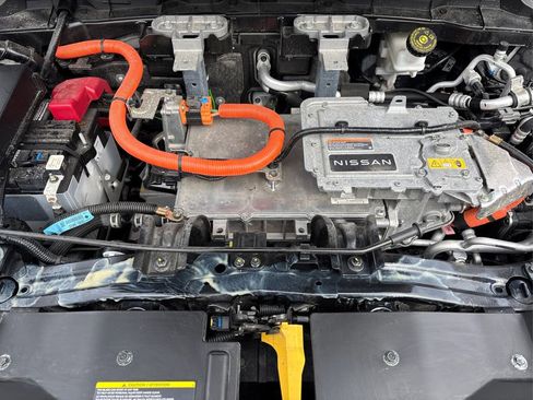 Used 2024 Nissan Ariya EVOLVE+ e-4ORCE image 13