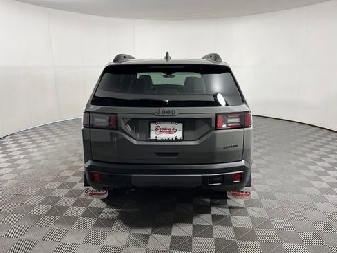Used 2026 Jeep Cherokee Laredo AWD/4WD image 6