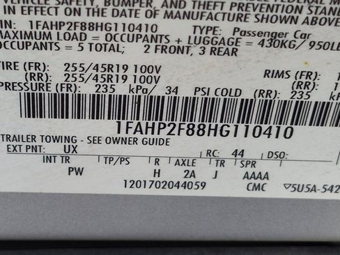 Used 2017 Ford Taurus Limited FWD image 25