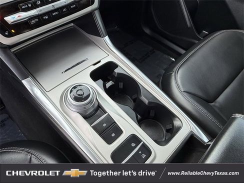 Used 2022 Ford Explorer XLT w/ Equipment Group 202A image 18