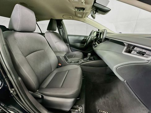 Used 2025 Toyota Corolla LE FWD image 28