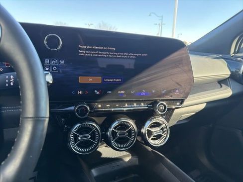 Used 2024 Chevrolet Blazer EV LT image 37