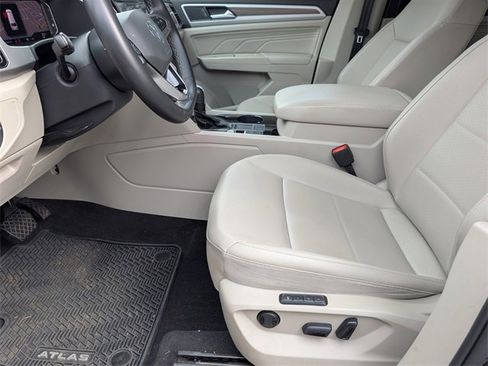 Used 2021 Volkswagen Atlas SEL image 15