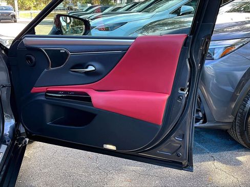 Used 2024 Lexus ES 350 F Sport w/ Accessory Package (Z1) image 26