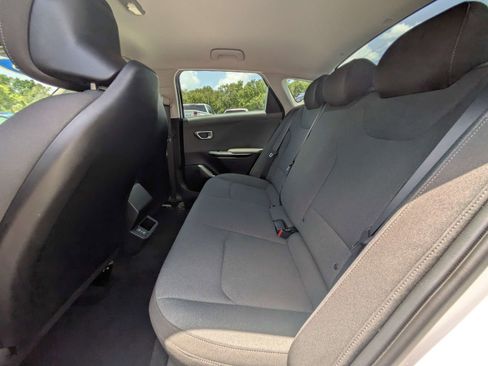 Used 2025 Kia K4 FWD image 12