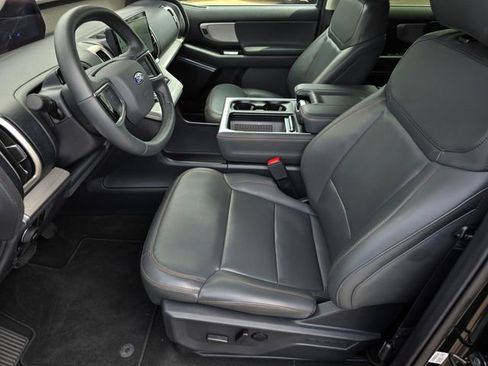 Used 2025 Ford Expedition Active AWD/4WD image 26