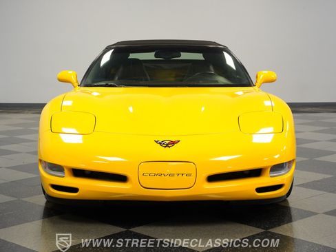 Used 2004 Chevrolet Corvette Convertible w/ Preferred Equipment Group RWD image 18