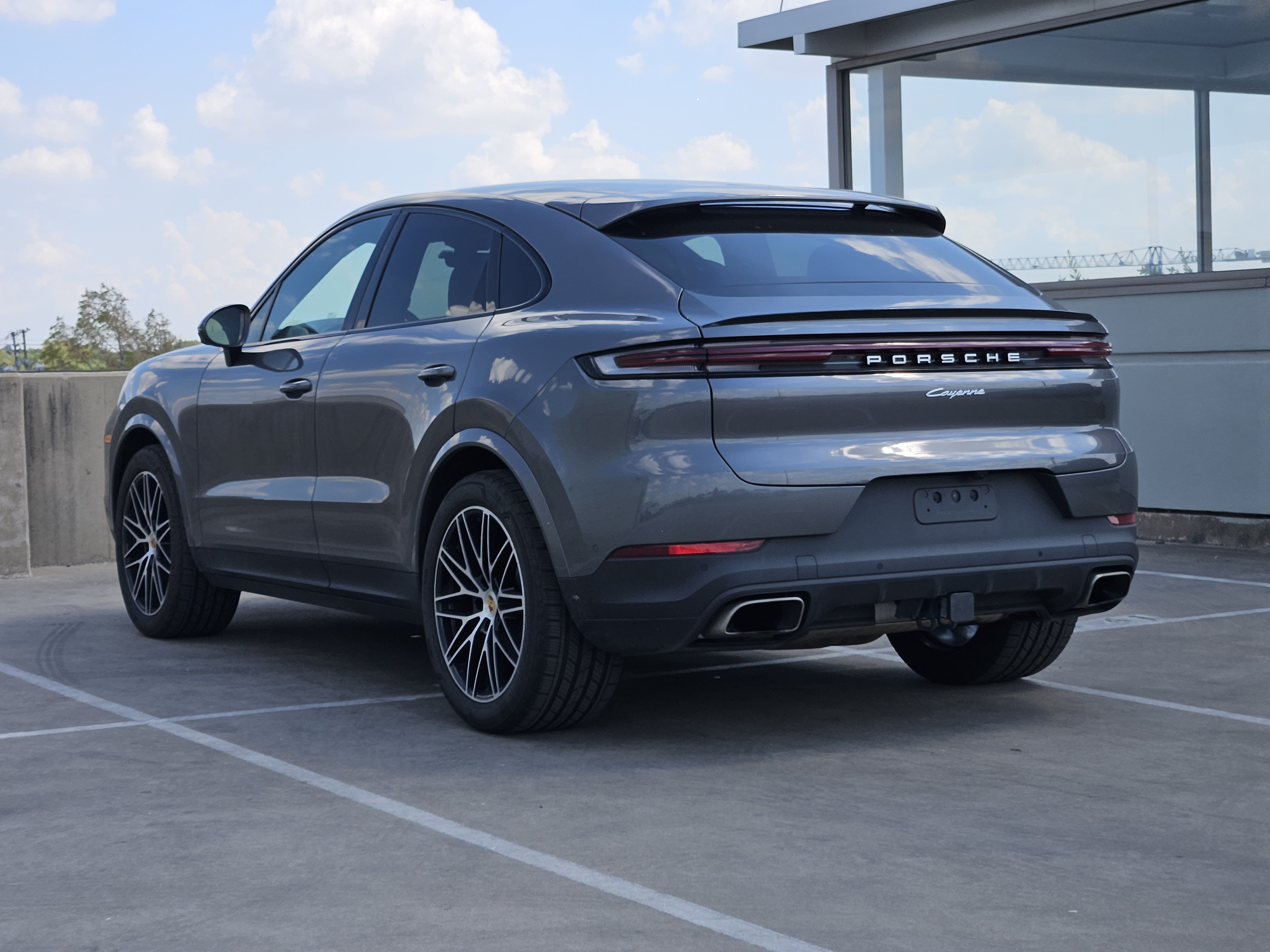 Certified 2024 Porsche Cayenne Coupe AWD/4WD image 3