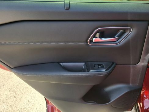 New 2026 Nissan Rogue Platinum AWD/4WD image 16