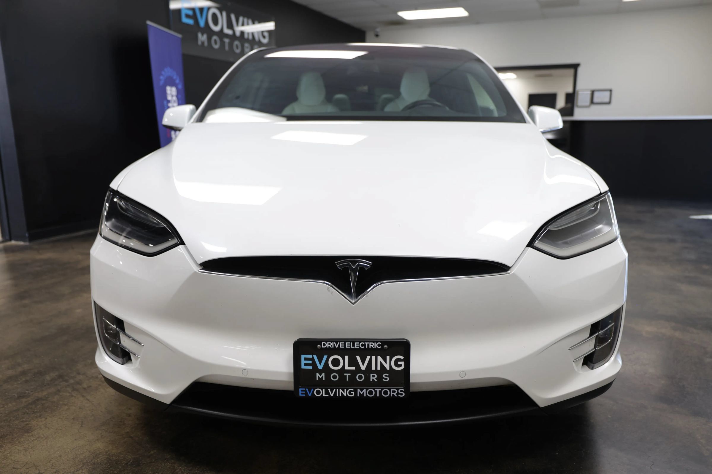 Used 2016 Tesla Model X Performance AWD/4WD image 5
