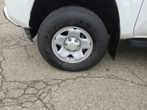 Certified 2023 Toyota Tacoma SR image 9