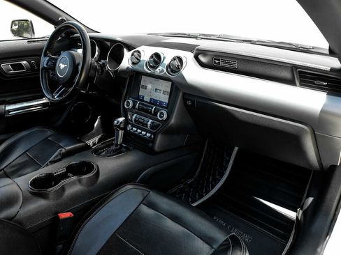 Used 2020 Ford Mustang Premium RWD image 22