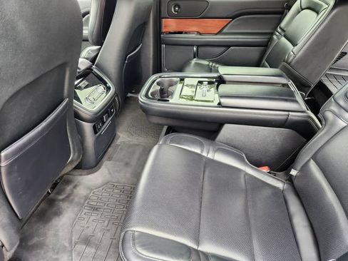 Used 2019 Lincoln Navigator Reserve AWD/4WD image 30