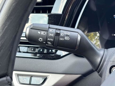 Used 2025 Lexus RX 350 Premium w/ Accessory Package (Z1) AWD/4WD image 30