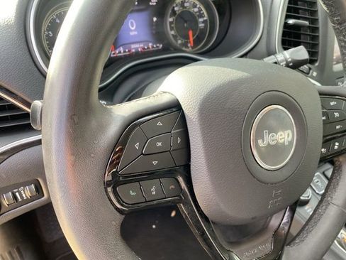 Used 2023 Jeep Cherokee Altitude Lux AWD/4WD image 54