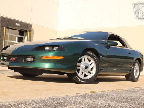 Used 1995 Chevrolet Camaro Z28 image 3