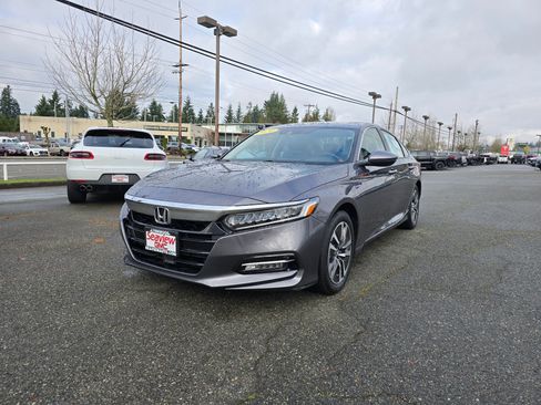 Used 2020 Honda Accord Touring image 3