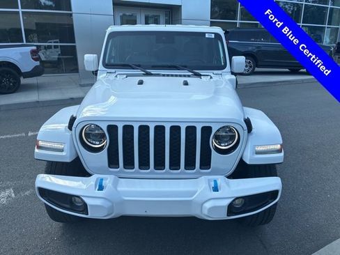 Used 2022 Jeep Wrangler Unlimited Sahara image 7