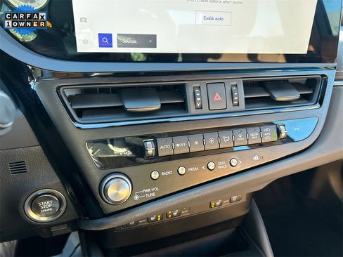 Used 2025 Lexus ES 350 w/ Premium Package image 24