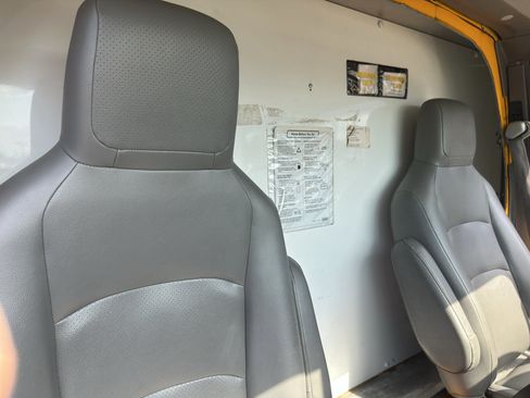 Used 2022 Ford E-350 and Econoline 350 Super Duty RWD image 14